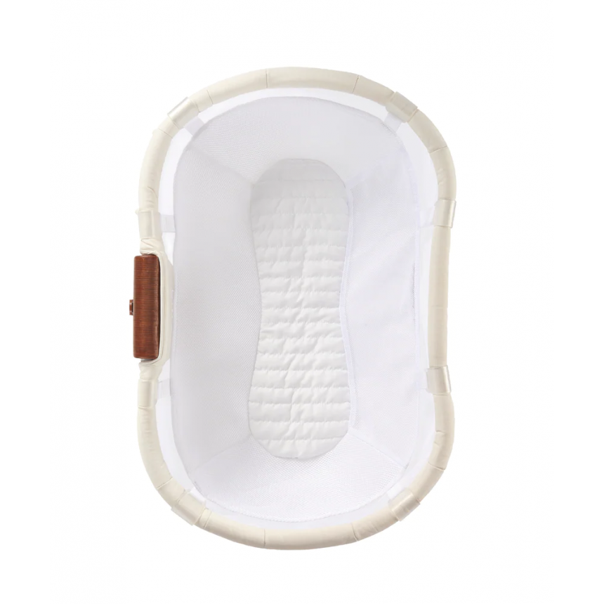 Halo bassinet clearance insert